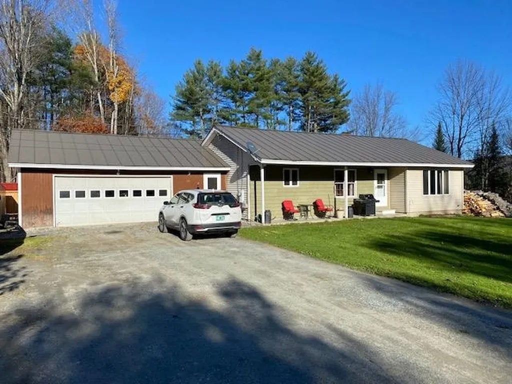 70 Longmoore Drive Ryegate VT 05042
