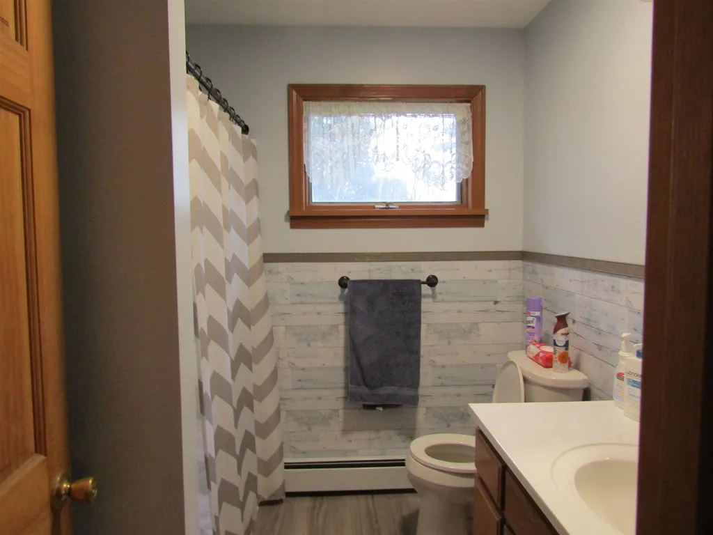 70 Longmoore Drive Ryegate VT 05042