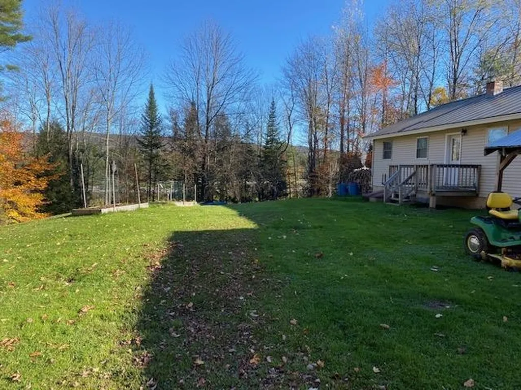 70 Longmoore Drive Ryegate VT 05042
