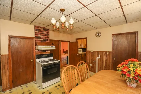 227 Douglas Street Manchester NH 03102
