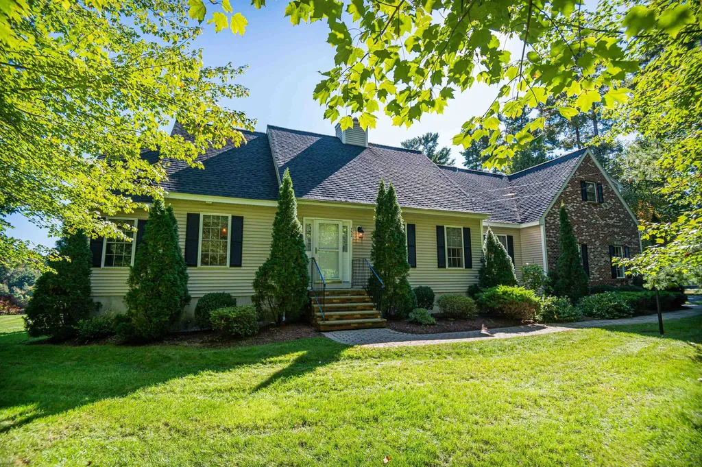 752 Mammoth Road Pelham NH 03076