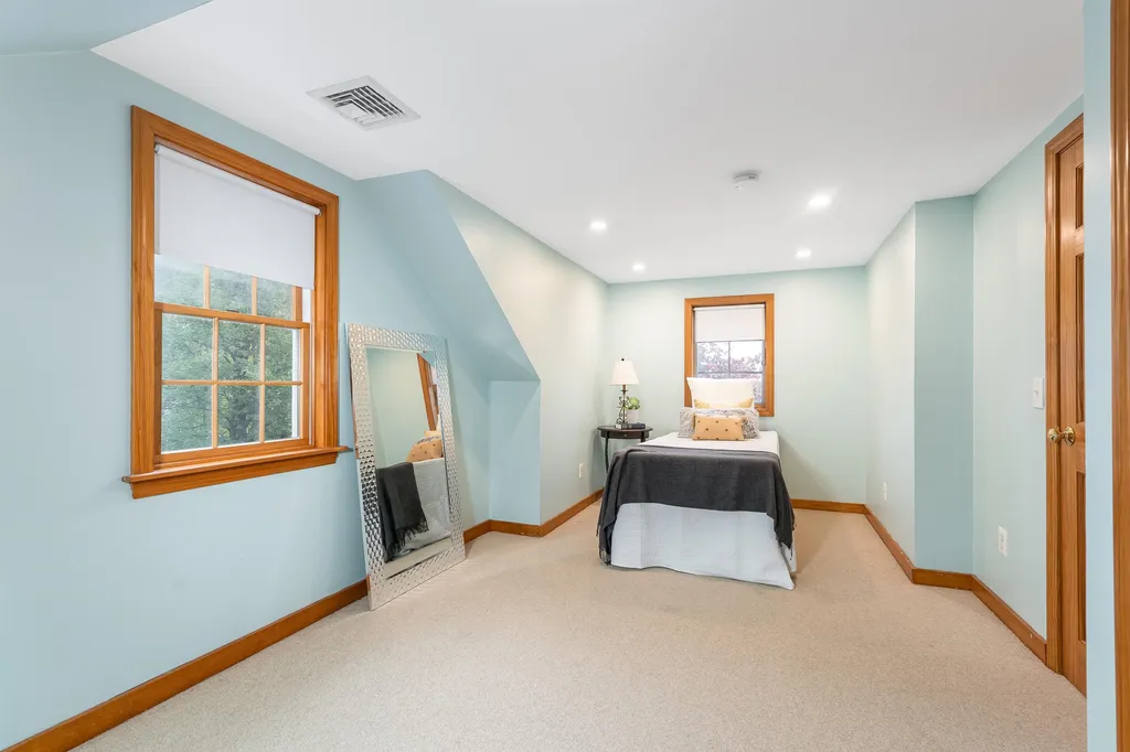 349 Laxson Avenue Manchester NH 03103