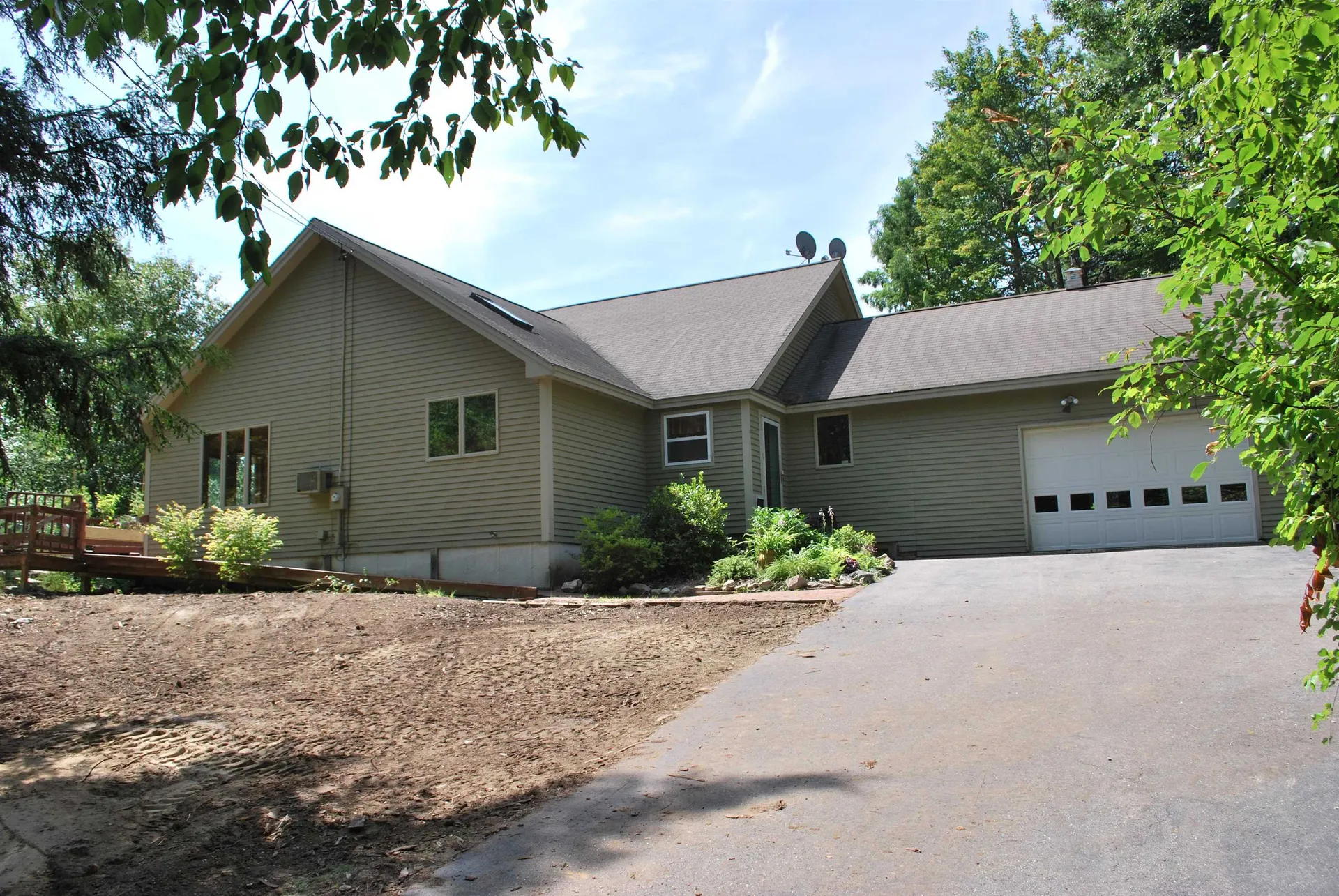 59 Mendums Landing Road Barrington NH 03825