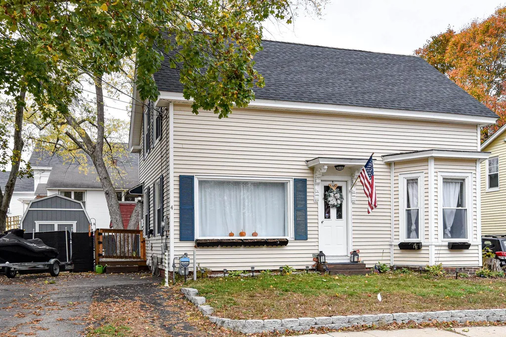 4 Cocheco Avenue Rochester NH 03868