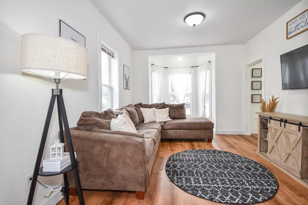 4 Cocheco Avenue Rochester NH 03868