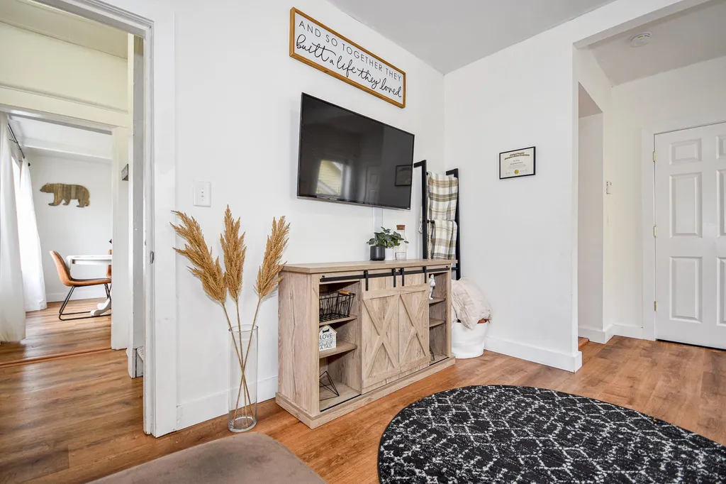 4 Cocheco Avenue Rochester NH 03868