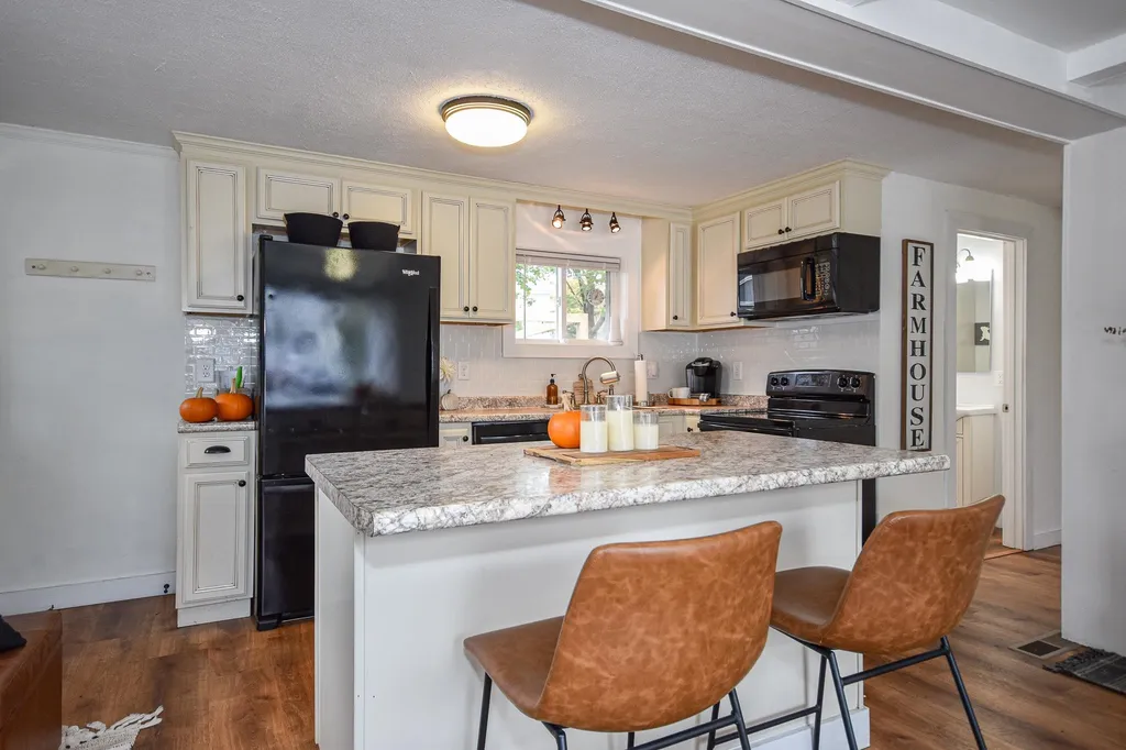 4 Cocheco Avenue Rochester NH 03868