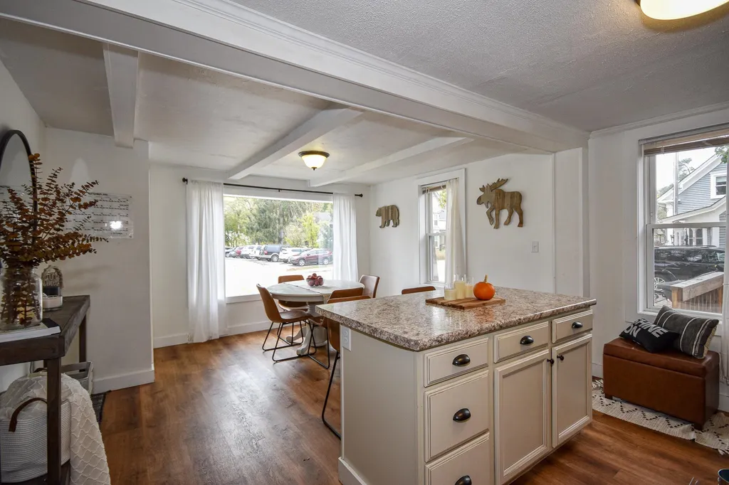 4 Cocheco Avenue Rochester NH 03868