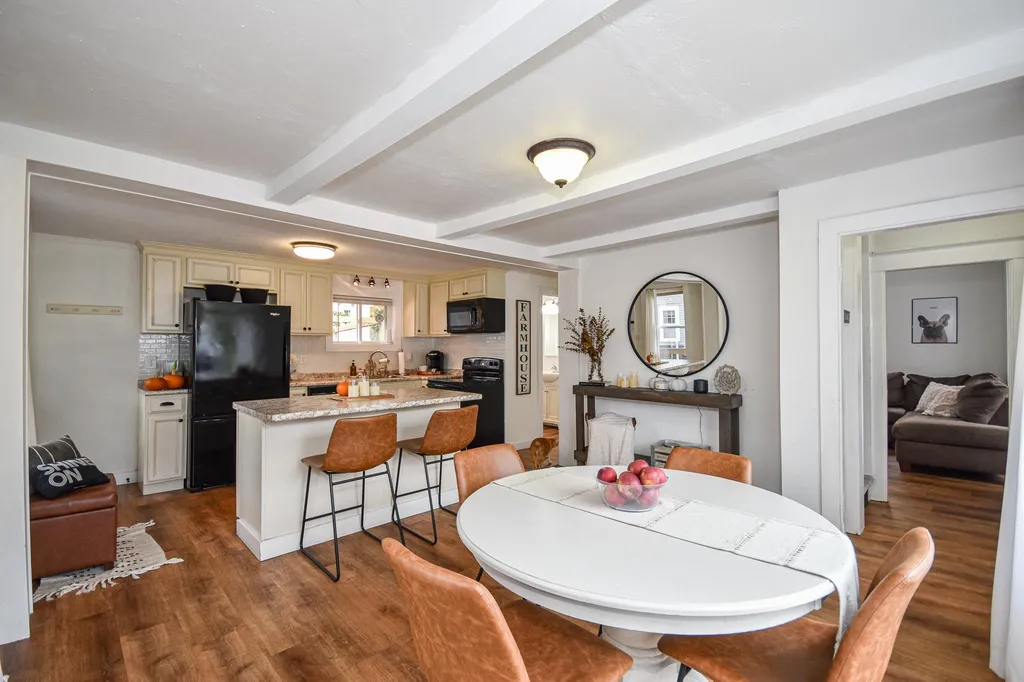 4 Cocheco Avenue Rochester NH 03868