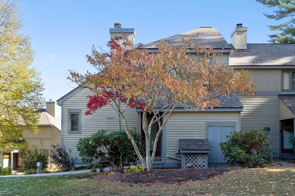 2696 Lake Shore Road Gilford NH 03249