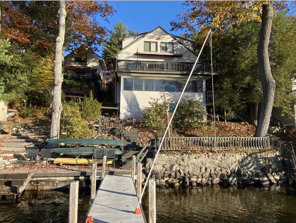 79 Pleasant Street Meredith NH 03253