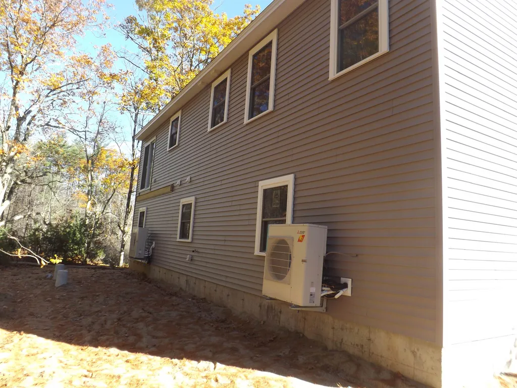 15 Hiltons Lane Rochester NH 03868