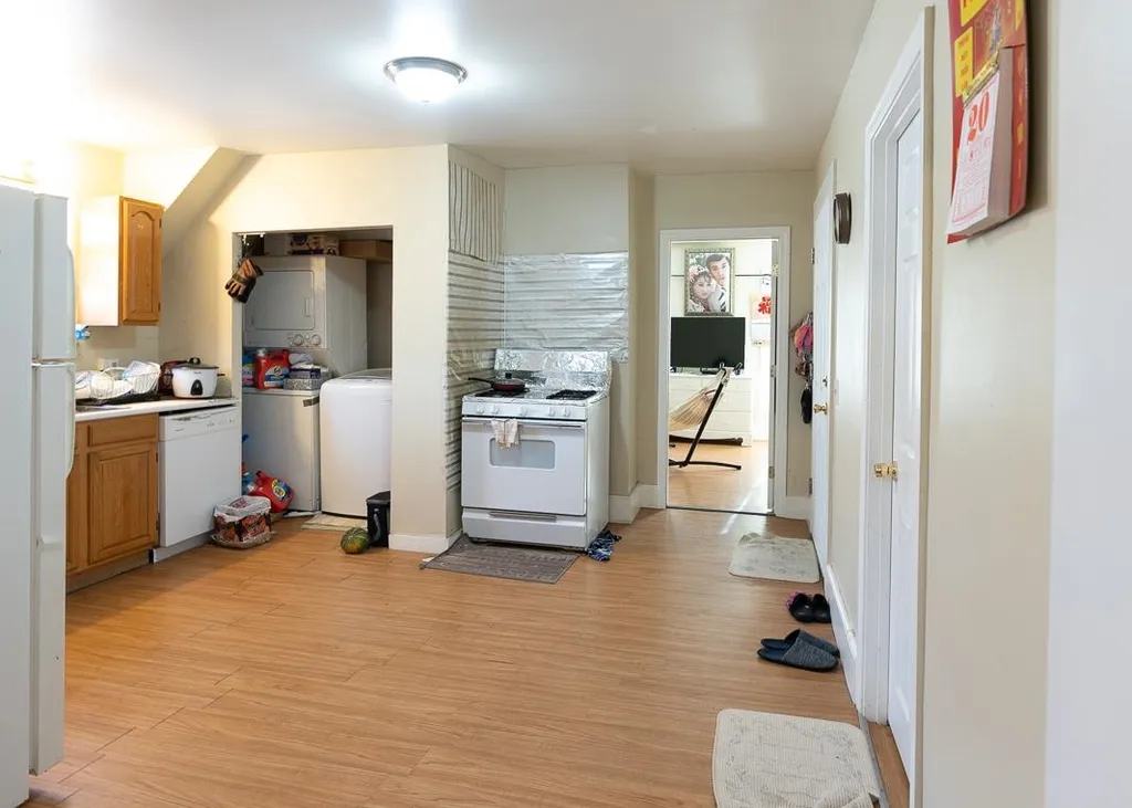 159 Blaine Street Manchester NH 03102