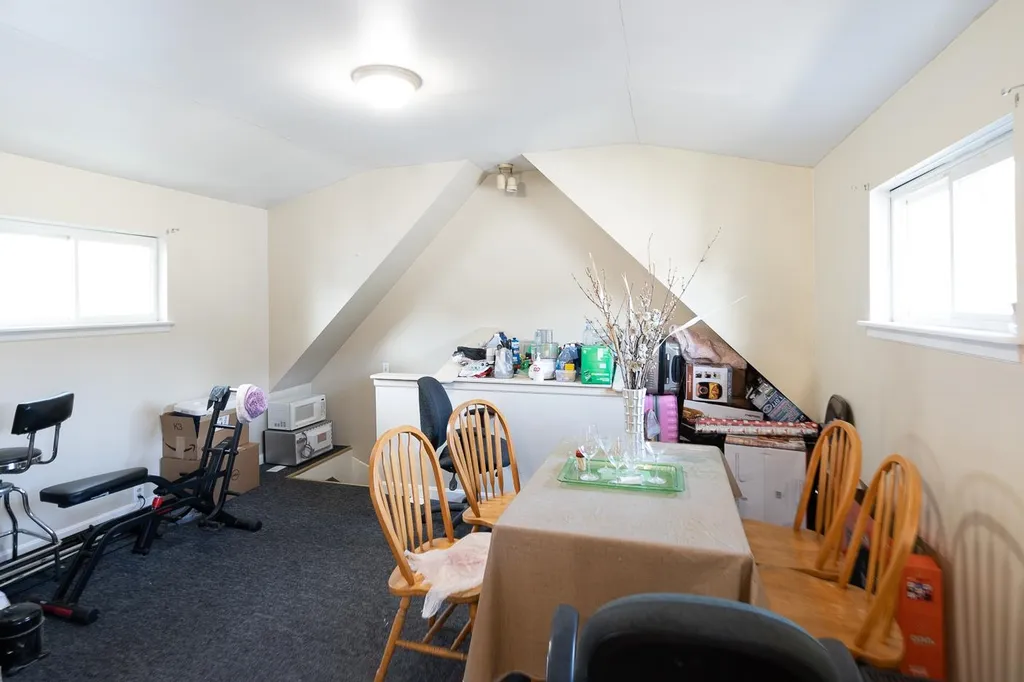 159 Blaine Street Manchester NH 03102
