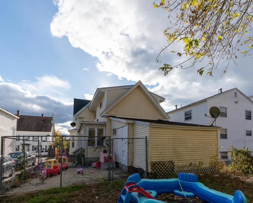 159 Blaine Street Manchester NH 03102