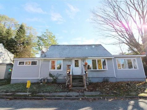 10 Dans Court Burlington VT 05401