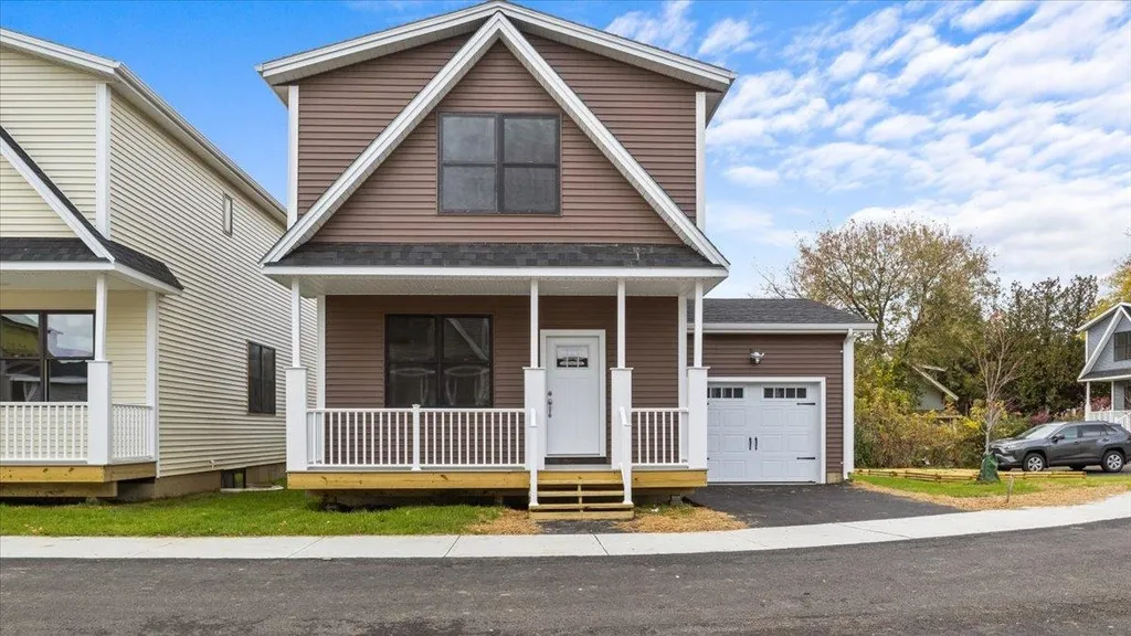 34 Mollys Way Winooski VT 05404