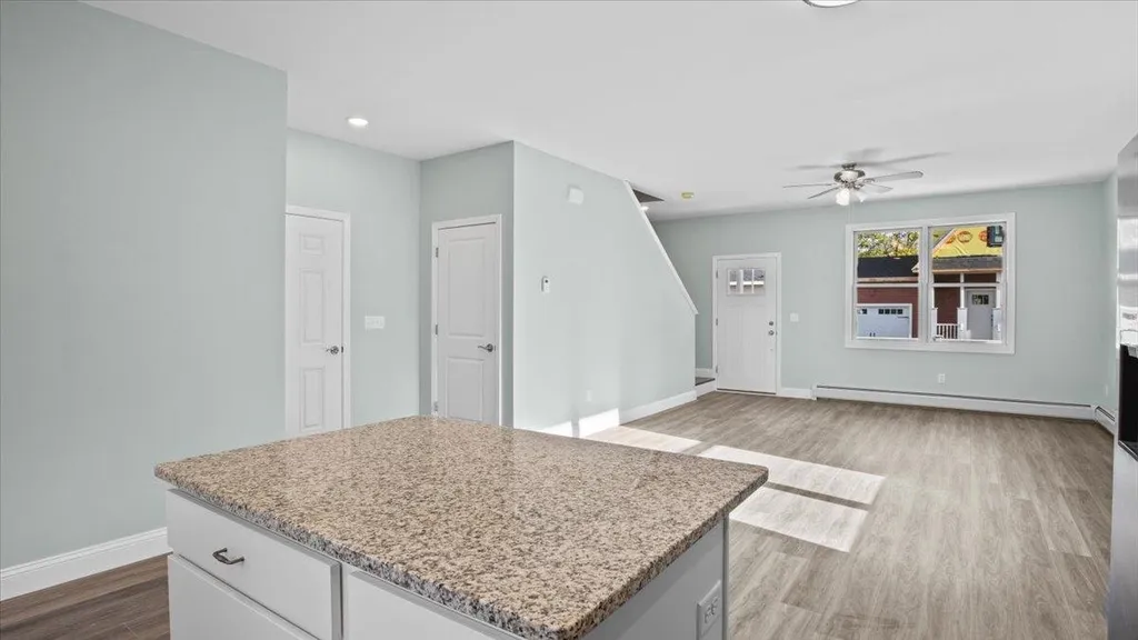 48 Mollys Way Winooski VT 05404