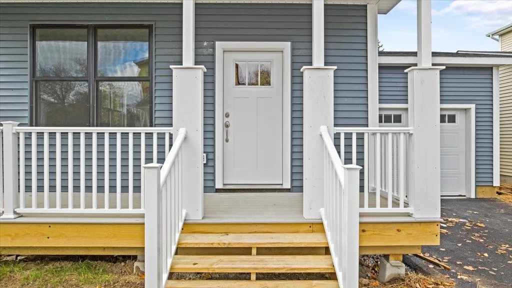 48 Mollys Way Winooski VT 05404