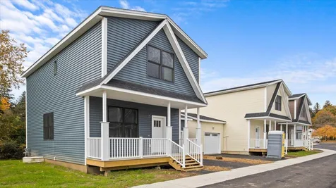 48 Mollys Way Winooski VT 05404