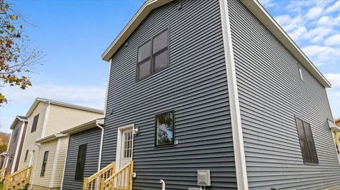 48 Mollys Way Winooski VT 05404