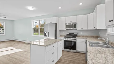 48 Mollys Way Winooski VT 05404