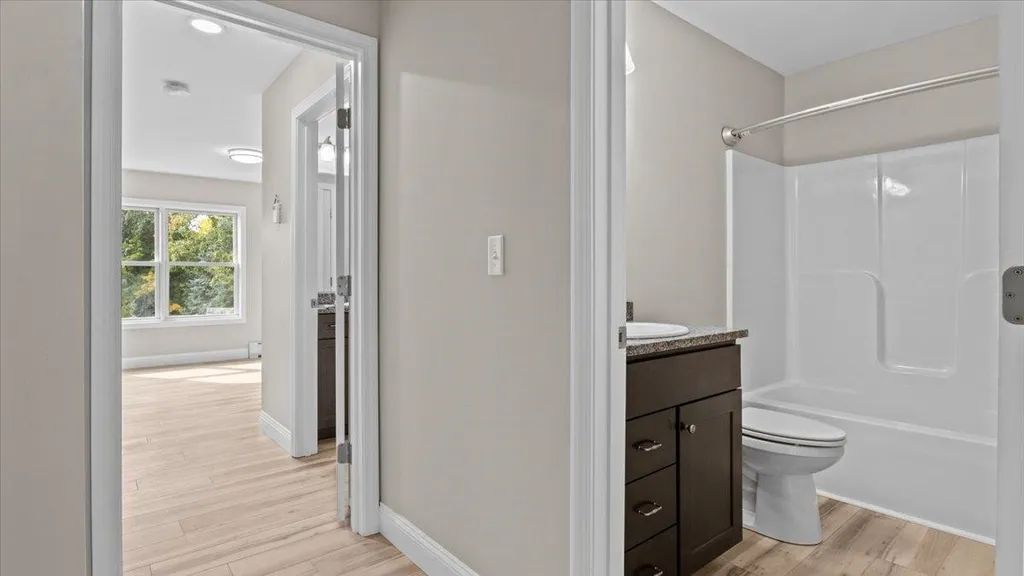 40 Mollys Way Winooski VT 05404