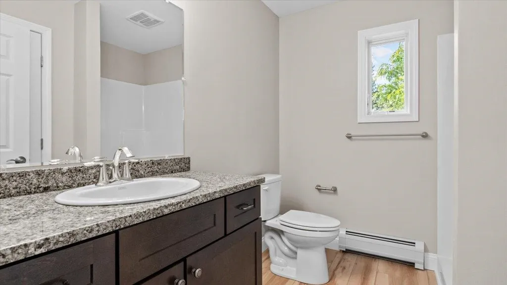 40 Mollys Way Winooski VT 05404