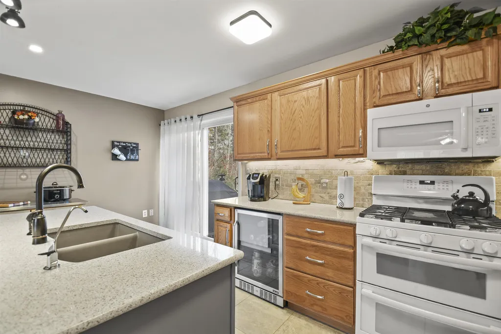 66 Strawbrook Lane Canaan NH 03741