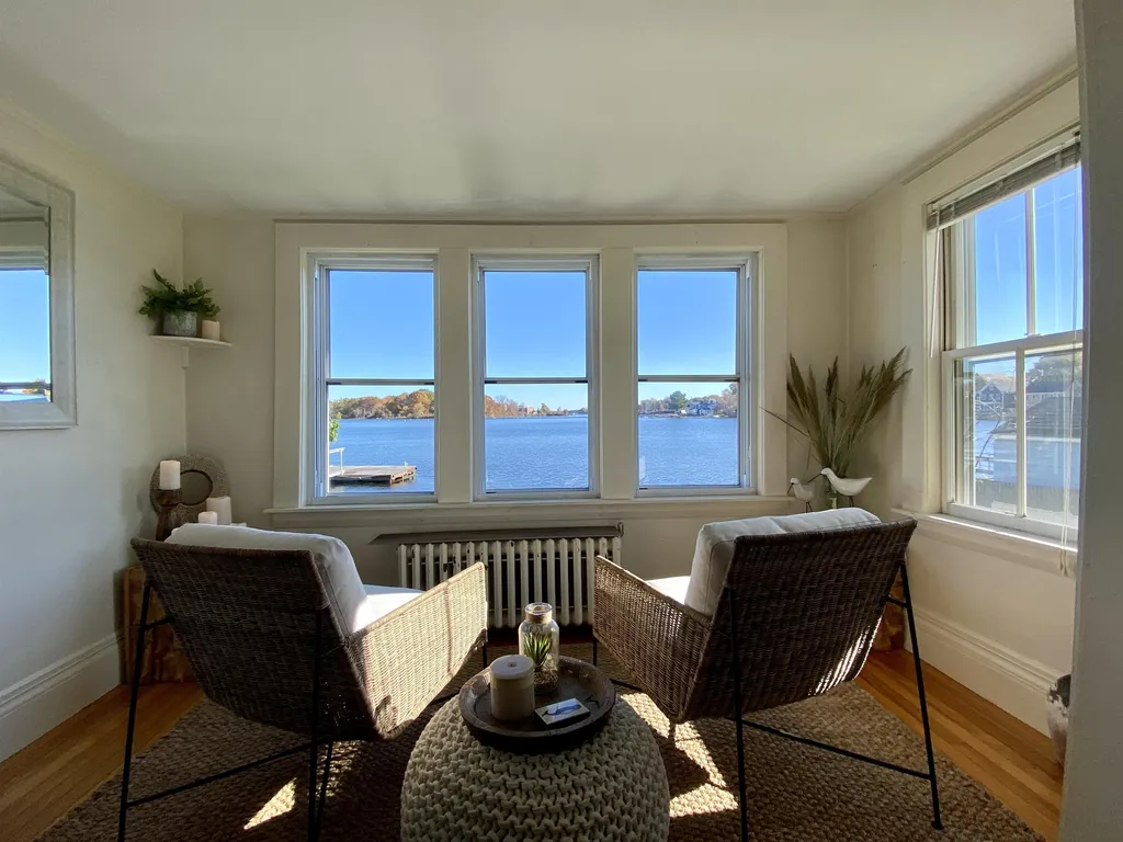 43 Holmes Court Portsmouth NH 03801