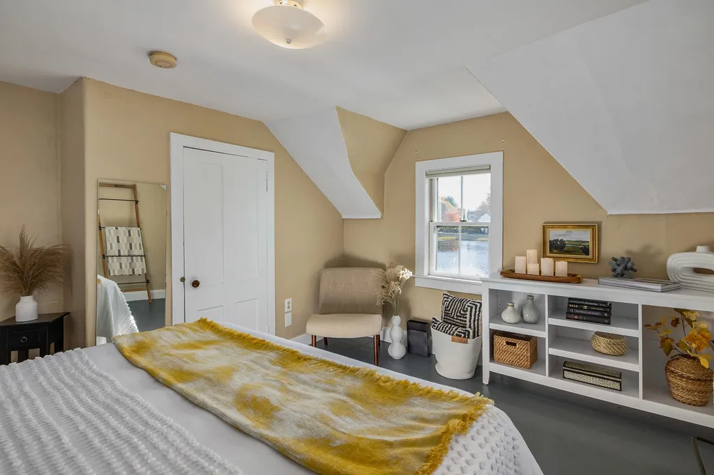 43 Holmes Court Portsmouth NH 03801