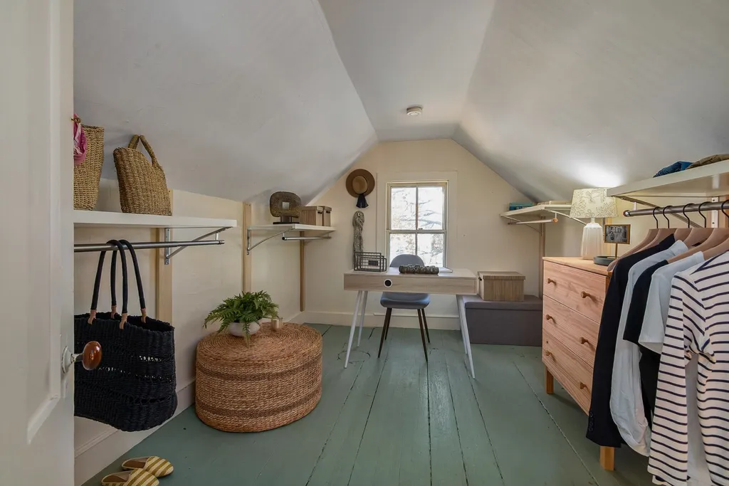 43 Holmes Court Portsmouth NH 03801