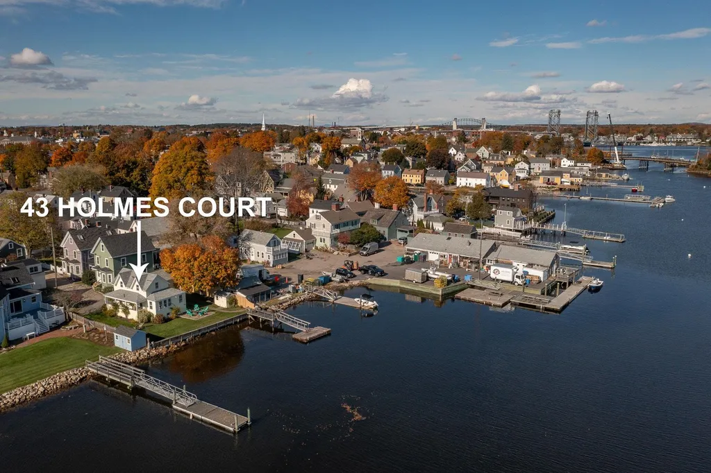 43 Holmes Court Portsmouth NH 03801