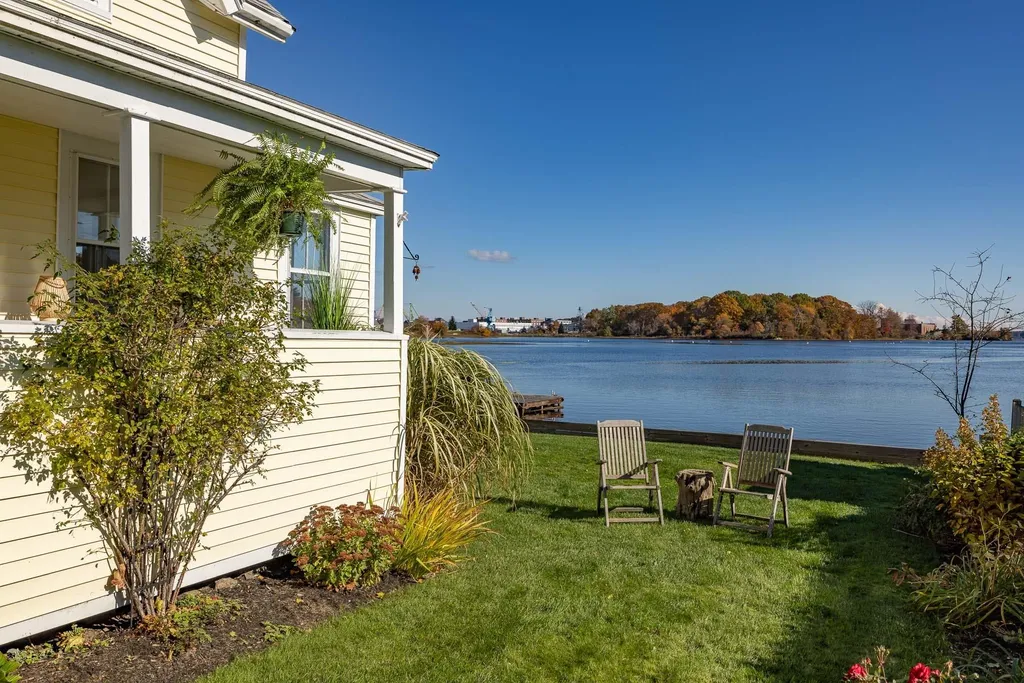 43 Holmes Court Portsmouth NH 03801