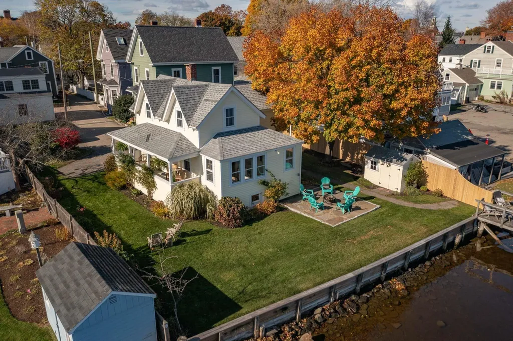 43 Holmes Court Portsmouth NH 03801