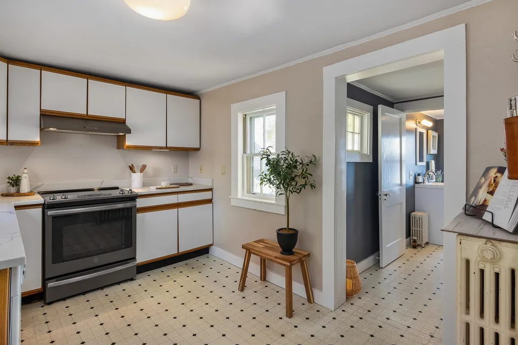43 Holmes Court Portsmouth NH 03801