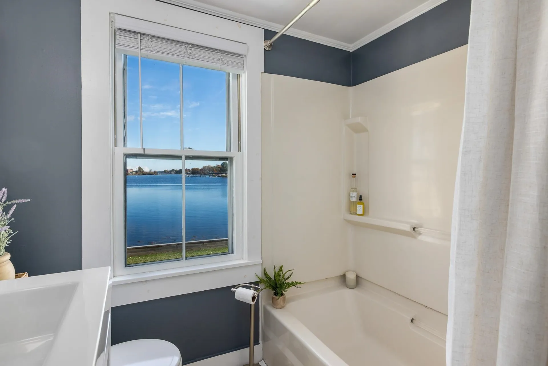 43 Holmes Court Portsmouth NH 03801