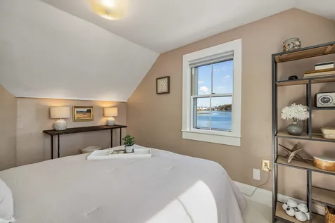 43 Holmes Court Portsmouth NH 03801