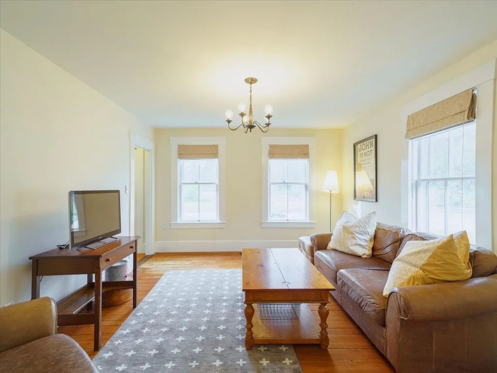 5 Brook Road Orford NH 03777