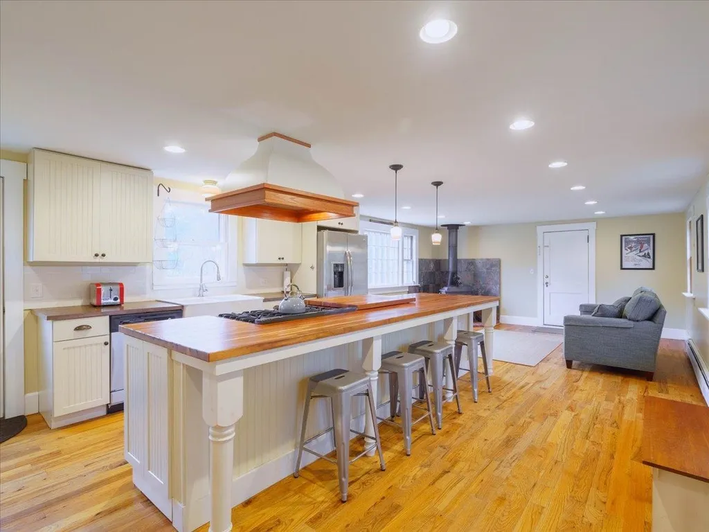 5 Brook Road Orford NH 03777