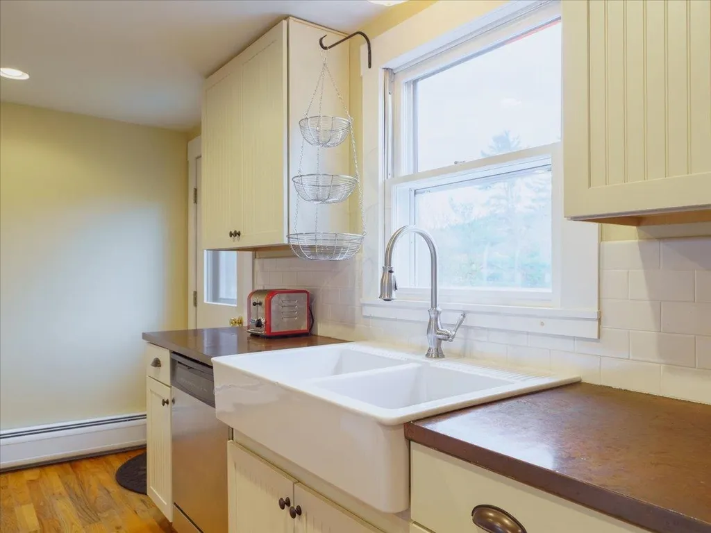 5 Brook Road Orford NH 03777