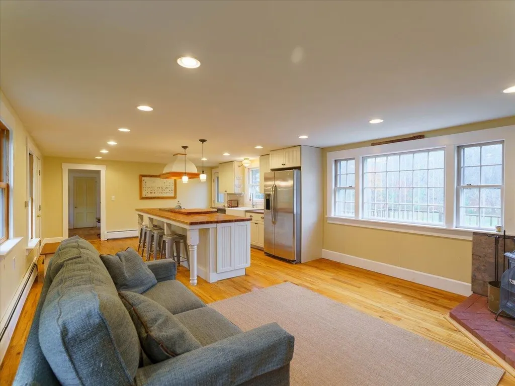 5 Brook Road Orford NH 03777