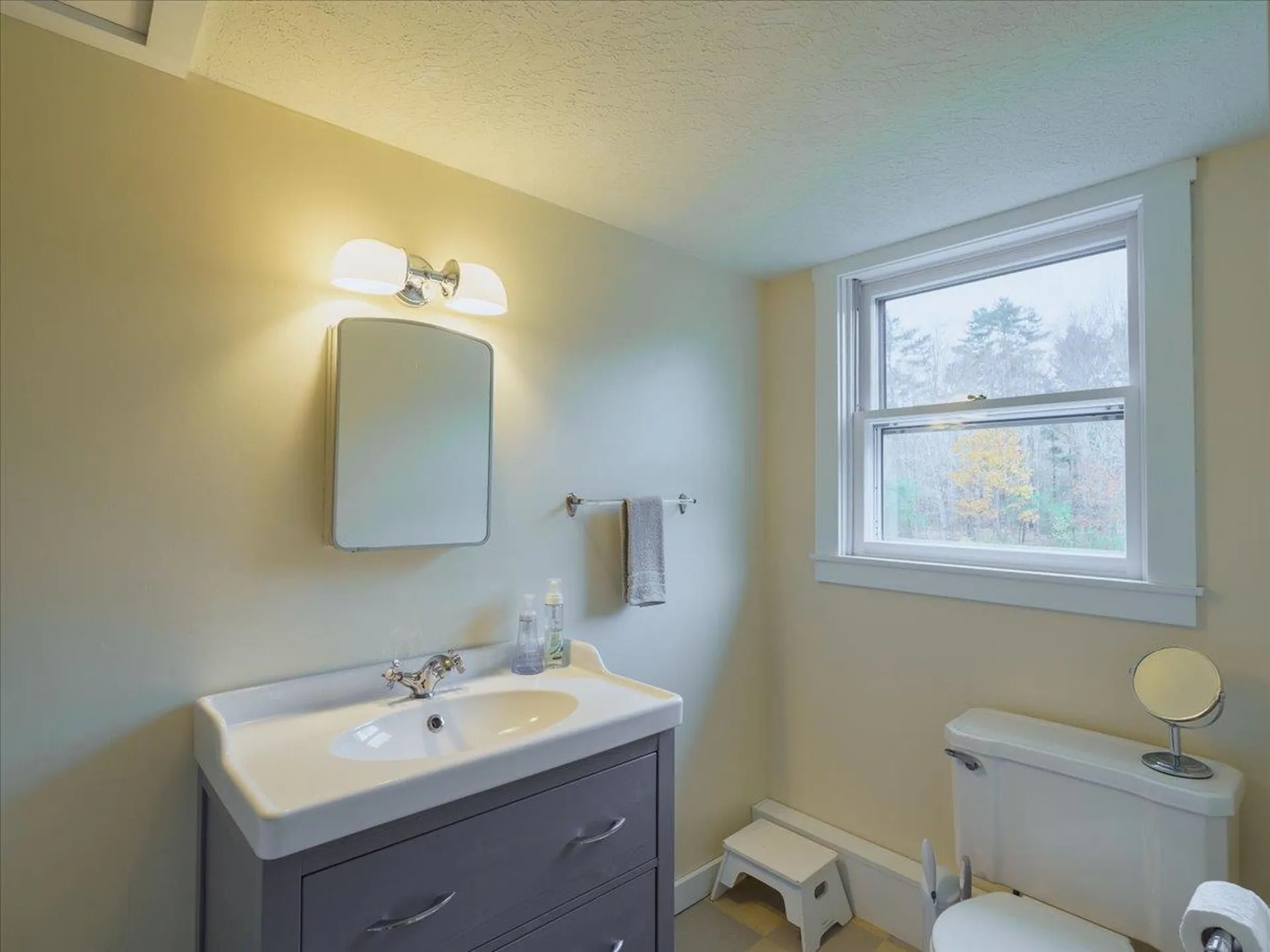5 Brook Road Orford NH 03777