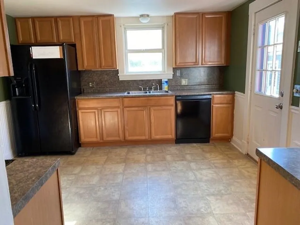 10 Harding Street Rochester NH 03867