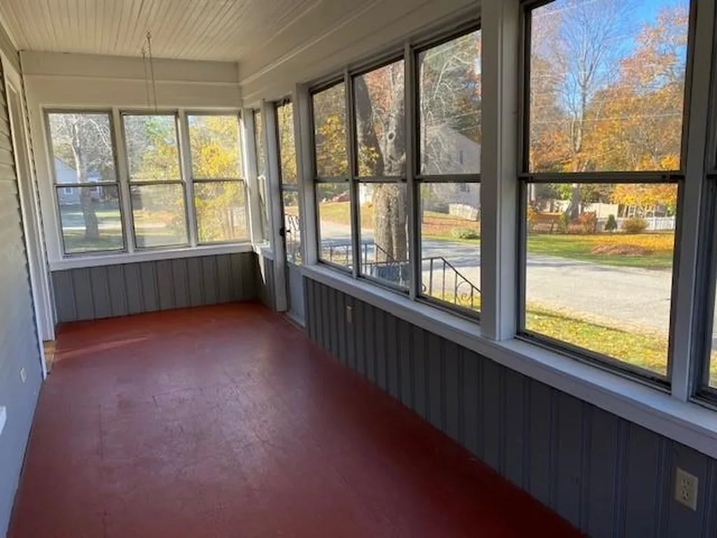 10 Harding Street Rochester NH 03867
