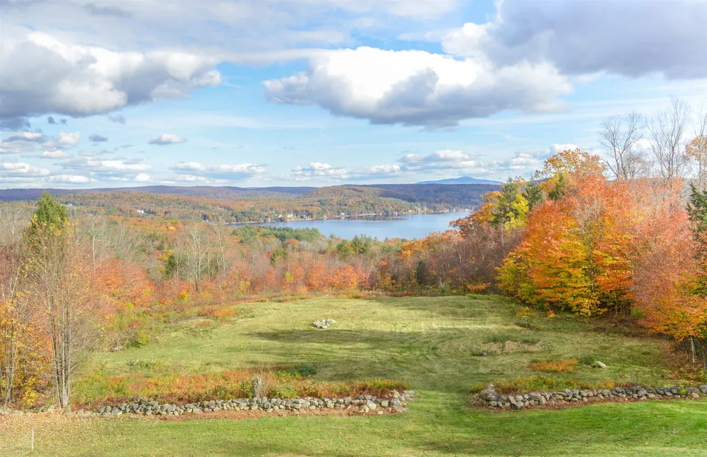 24 Pinnacle Springs Extension Chesterfield NH 03443