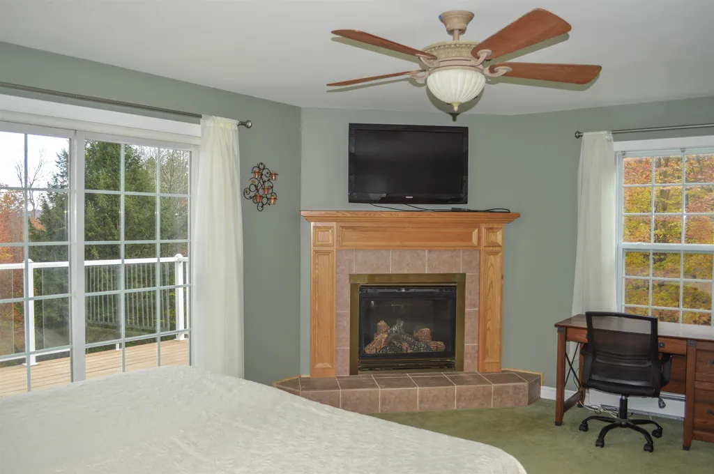 24 Pinnacle Springs Extension Chesterfield NH 03443