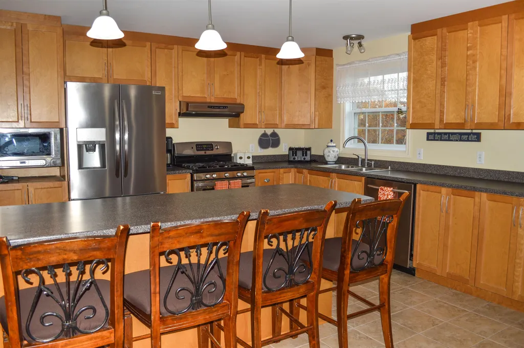 24 Pinnacle Springs Extension Chesterfield NH 03443