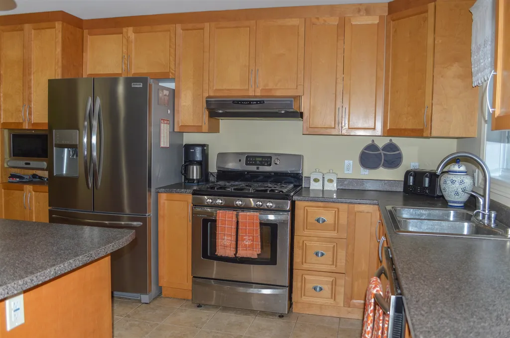 24 Pinnacle Springs Extension Chesterfield NH 03443