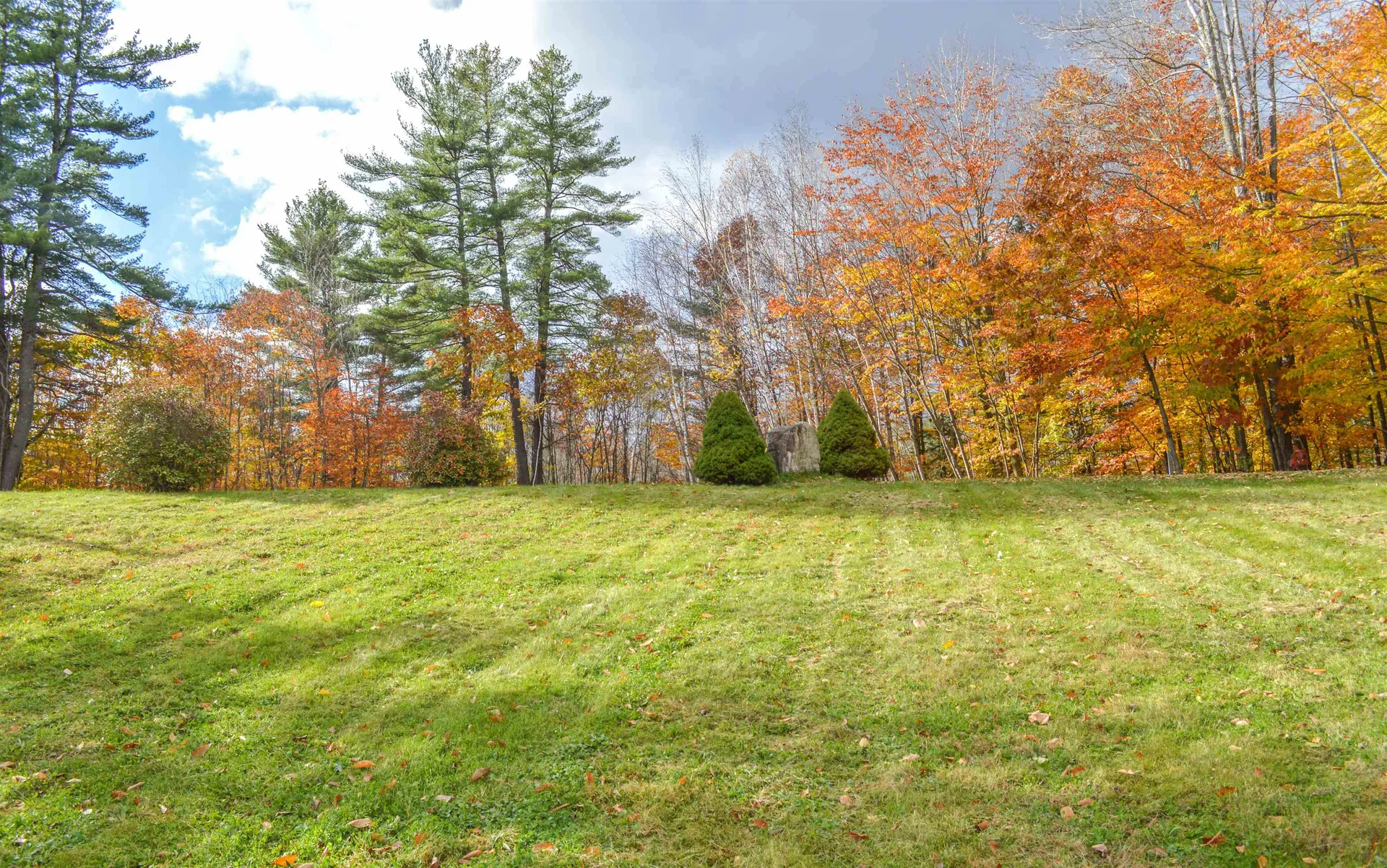 24 Pinnacle Springs Extension Chesterfield NH 03443